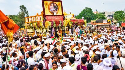 माऊली भेटली सोपाना; आनंद वैष्णवांना! मुख्यमंत्र्यांचा सहभाग; लाखो वारकऱ्यांच्या साक्षीने बंधूभेट सोहळा