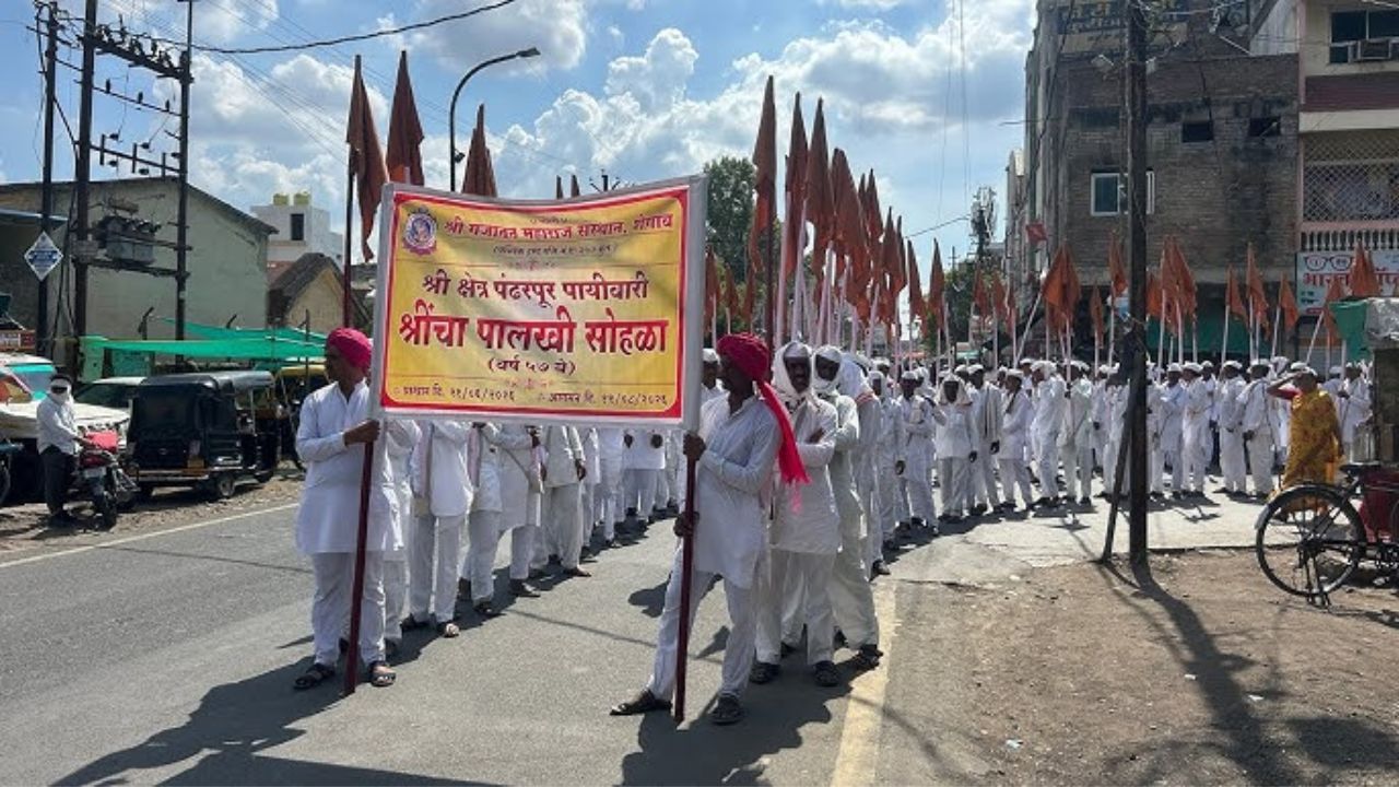 रिसोडमध्ये ‘श्रीं’च्या पालखीचे जल्लोषात स्वागत; ७०० वारकऱ्यांना महाप्रसाद, आज सेनगावकडे प्रस्थान