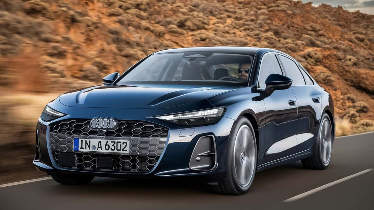 Audi A6 (ऑडी ए६) भारतीय बाजारपेठेत सर्वाधिक पसंती मिळवणारी ही एक अत्यंत लोकप्रिय आणि प्रीमियम एक्झिक्युटिव्ह सेडान कार आहे. यामध्ये ऑडीचा सिग्नेचर डिजिटल व्हर्च्युअल कॉकपीट, उत्तम व्हॉईस कंट्रोल आणि प्रीमियम लेदर इंटीरियर मिळते. आरामदायी प्रवास, आकर्षक डिझाईन आणि बजेटमधील लक्झरी यामुळे ही कार कॉर्पोरेट विश्वात खूप लोकप्रिय आहे.