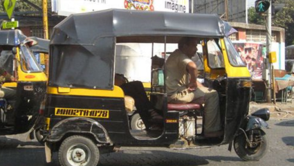रिक्षा गॅसवर नक्की कशी चालते? आणि ड्रायव्हर सीटशेजारील ‘स्टार्टिंग लिव्हर’चा गेम काय असतो?