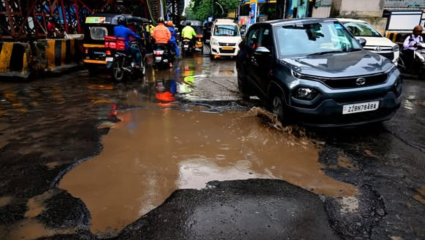 पाण्यात गाडी बंद पडल्यास काय करावे? समजून घ्या ‘हायड्रोलिक लॉक’ आणि घ्यावयाची काळजी