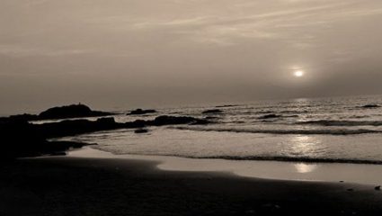भारतातील सर्वात ‘हॉन्टेड’ बीच! काळी वाळू, भुतांच्या कथा अन्…; सूर्य मावळताच का घाबरतात पर्यटक?