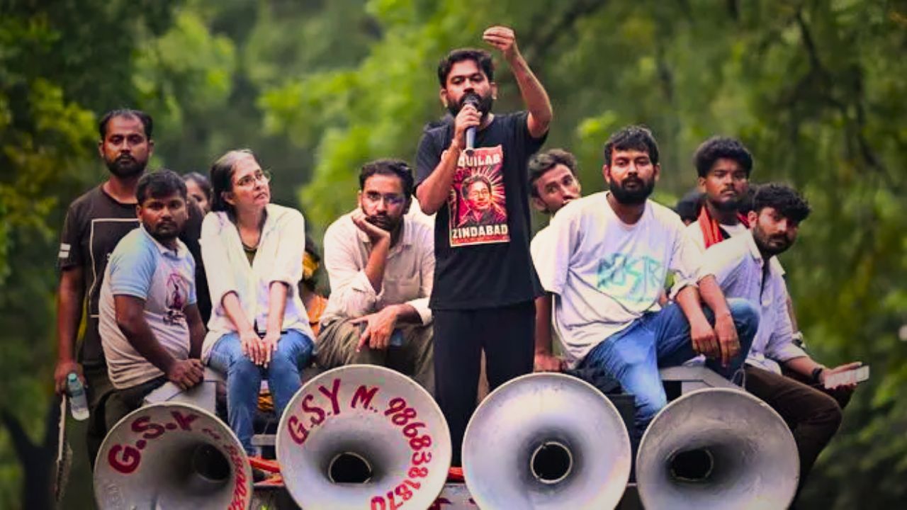 धर्मेंद्र प्रधानांच्या राजीनाम्यानंतरही कॉकरोच जनता पार्टीचा आंदोलनाचा इशारा! ‘गुन्हे मागे घ्या, अन्यथा पुन्हा…’