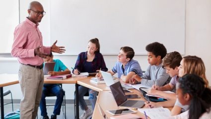 Canada Education: कॅनडाची पदवी घेऊनही भारतीय विद्यार्थ्यांना नोकरी मिळेना? जाणून घ्या यामागचे नेमके वास्तव…