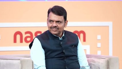 मुख्यमंत्र्यांच्या शहरात वर्ल्ड क्लास कन्वेंशन सेंटर; देवेंद्र फडणवीस यांच्याकडून आणखी एक अनोखी भेट