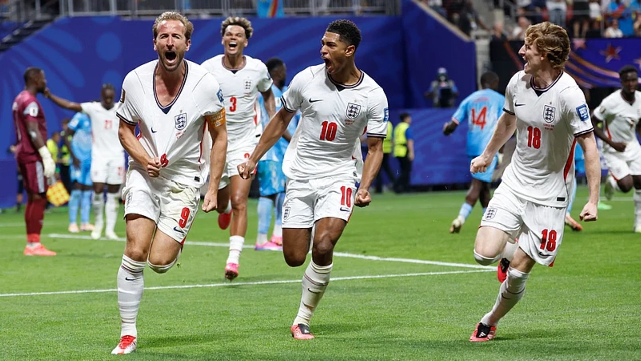 Eng Vs Dr congo FIFA 2026: हॅरी केनचा डबल धमाका! इंग्लंडचा काँगोवर 2-1 ने थरारक विजय, राऊंड ऑफ 16 मध्ये धडक