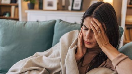Morning Headache: रोज सकाळी डोकेदुखीचा त्रास? दुर्लक्ष करू नका; शरीर देतंय ‘हे’ संकेत