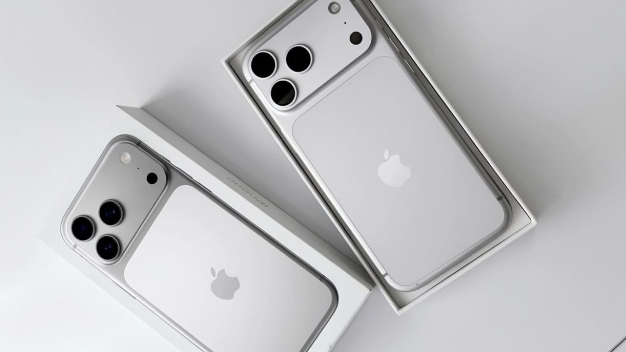 iPhone Tips: सायलेंट मोड बंद करायचा विसरता? हे हिडन फीचर सोडवेल तुमची मोठी समस्या, जाणून घ्या सविस्तर
