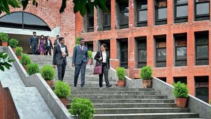IIM मध्ये प्रवेश घ्यायचाय? CAT 2026 परीक्षेची तारीख अन् पात्रता जाहीर; कुठे अन् कसा कराल अर्ज? जाणून घ्या