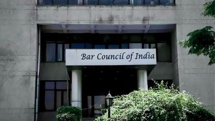 खबरदार! कोर्टरूममध्ये रील्स काढणे पडेल महागात; बार कौन्सिलची नवी आचारसंहिता जारी