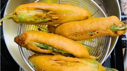 Monsoon Special Recipe: पावासाळ्यात एकदा तरी घरी नक्की बनवा कुरकरीत आणि स्वादिष्ट ‘मिरची भजी’