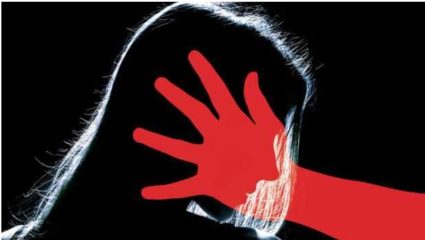 Jharkhand Crime : ३ वर्षांच्या चिमुकलीवर बलात्कार, पंचायतने १ लाखांचा दंड वसूल करत केली दारू पार्टी