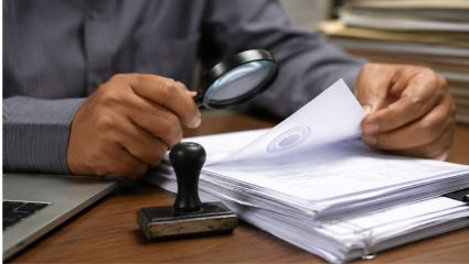 बोरिवली तहसील कार्यालयात बनावट शिक्क्यांचा वापर; उत्पन्न दाखल्यांच्या ३० अर्जांवर संशय
