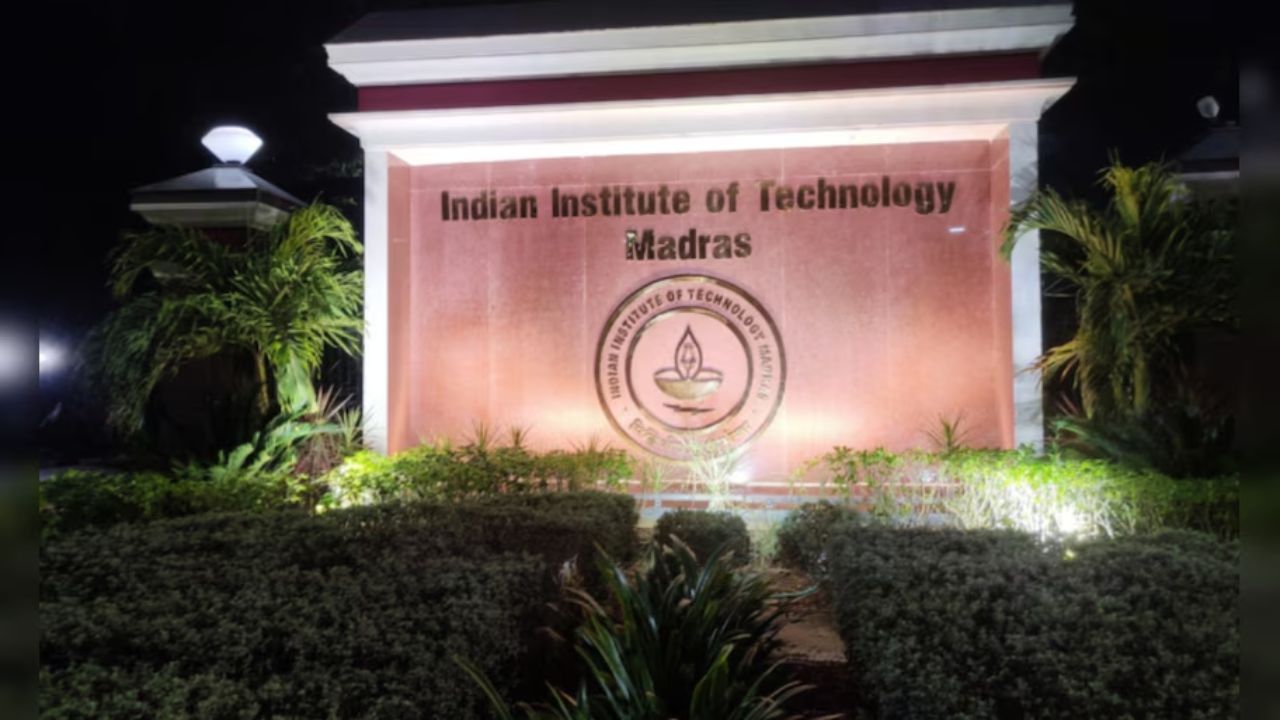 IIT Madras Jantar Mantar Video: नीट पेपर फुटीच्या विरोधातील व्हिडिओवर बंदी? IIT मद्रासच्या डीन यांनी नक्की काय आदेश दिले?