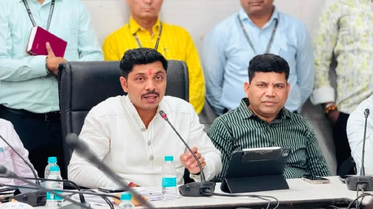 पावसाळ्यात नागरिकांच्या सुरक्षेला सर्वोच्च प्राधान्य; महापौर रवि लांडगे यांचे प्रशासनाला ‘अलर्ट’ राहण्याचे निर्देश