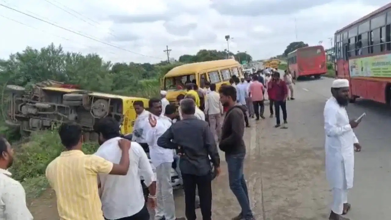 प्रवाशाचा धक्कादायक कारनामा! धावत्या एसटी बसचे स्टेअरिंग ओढले अन्…; लातुरातील घटना