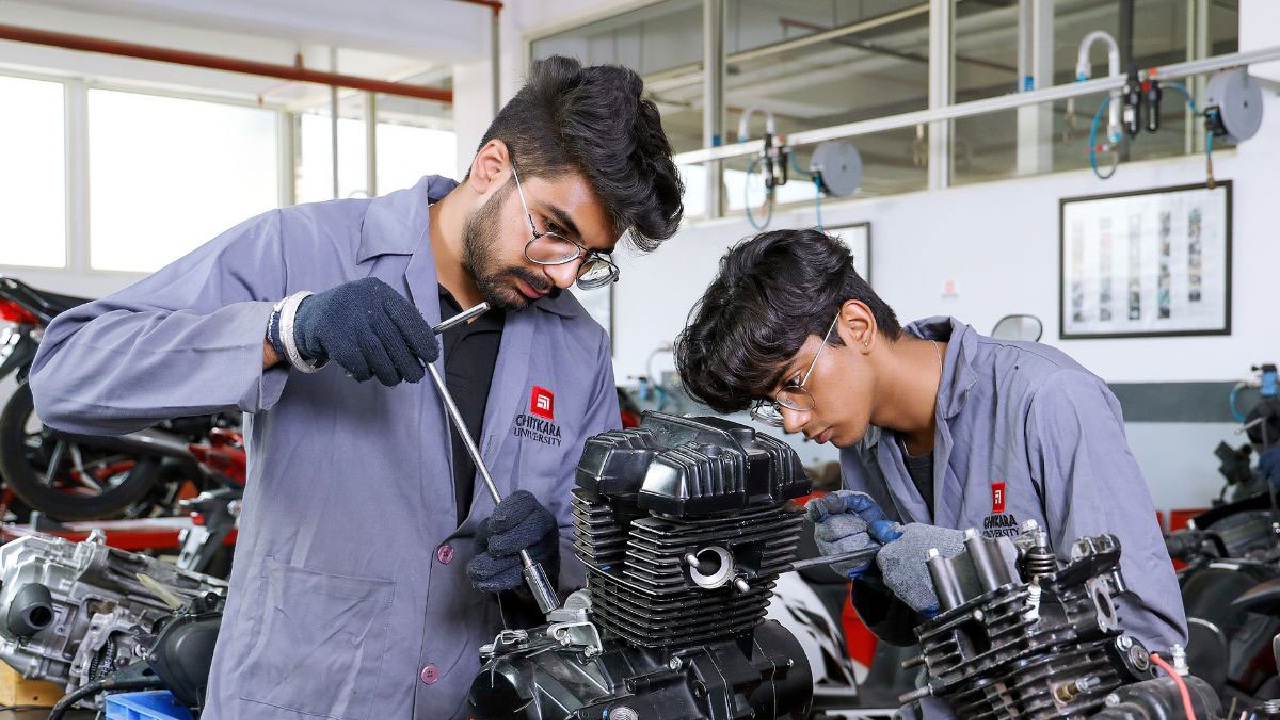 Mechanical Engineering Courses: १२ वी PCM नंतर फक्त कॉम्प्युटर सायन्सच का? मेकॅनिकल इंजिनिअरिंगमधील ‘हे’ टॉप कोर्सेस एकदा बघाच..
