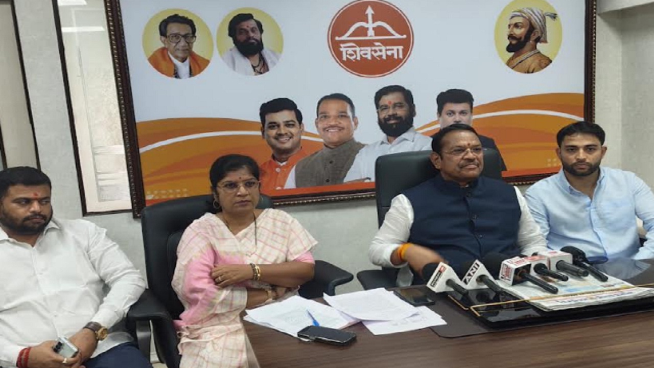 मोशी कचरा डेपो दुर्घटना प्रकरणी दोषींवर तात्काळ फौजदारी गुन्हे दाखल करा; खासदार श्रीरंग बारणे यांची आयुक्तांकडे मागणी