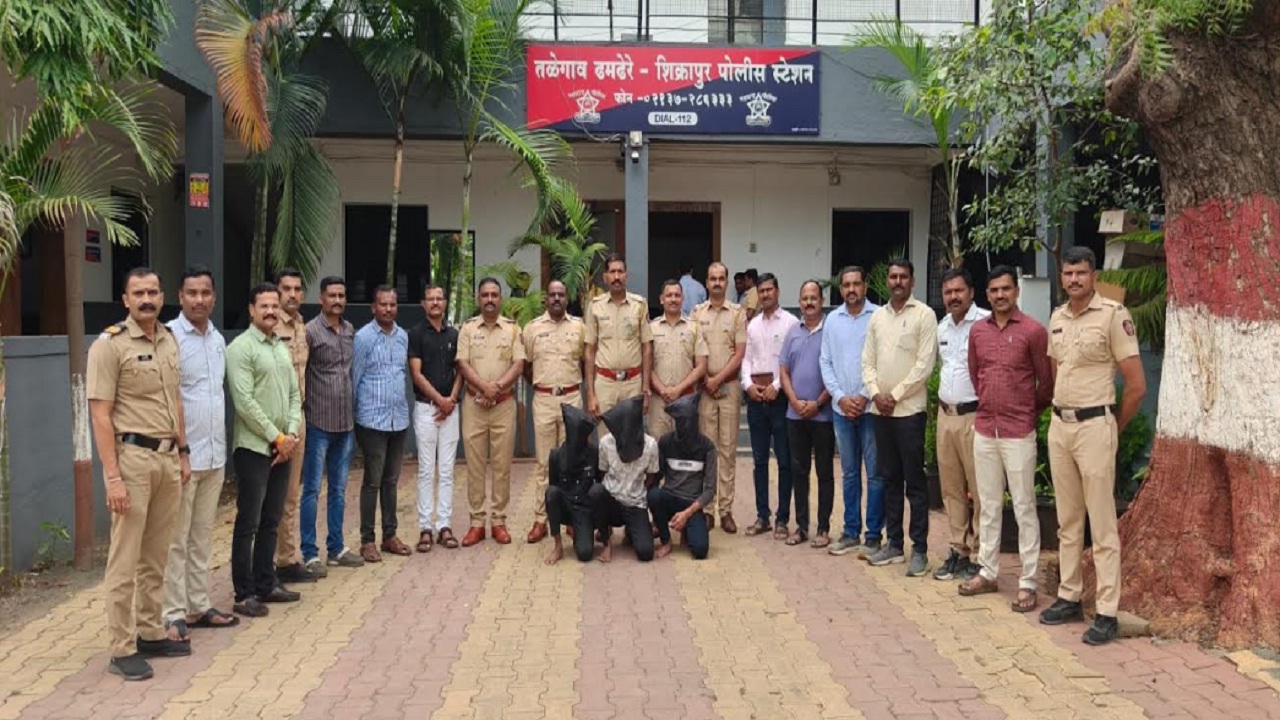 पिंपळे जगतापमधील ‘त्या’ तरुणाच्या खुनाचा लागला छडा; तीन आरोपींना ठोकल्या बेड्या पिंपळे जगतापमधील ‘त्या’ तरुणाच्या खुनाचा लागला छडा; तीन आरोपींना ठोकल्या बेड्या
