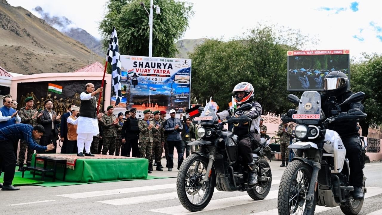 भारतीय सैनिकांनी चालवली Jawa Yezdi Motorcycles! कारगिल विजय दिनानिमित्त विशेष उपक्रम