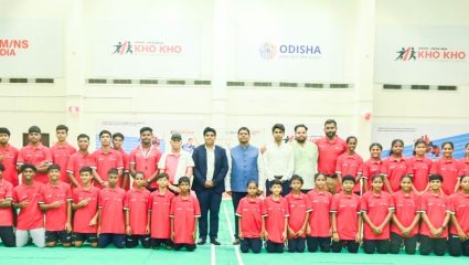 ओडिशा AM/NS इंडिया खो खो हाय परफॉर्मन्स सेंटरच्या दोन वर्षांच्या क्रीडा क्षेत्रातील उत्कृष्टतेचा उत्सव साजरा