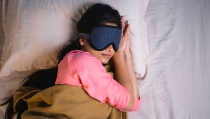 झोपण्याचे ‘मिलिट्री स्लीप मेथड’ नक्की काय आहे? १२० सेकंदातच येईल झोप, कसं काम करतं ते जाणून घ्या