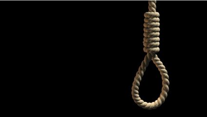 Karnataka : अनैतिक संबंधांच्या संशयातून पत्नीला फॅनला लटकवले, व्हिडिओ कॉलवर आई-वडिलांना दाखवली मुलीची तडफड