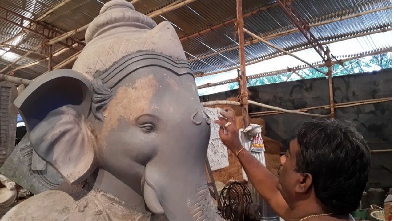 पर्यावरणपूरक गणेशोत्सवाला चालना! मुंबईत मूर्तिकारांना ४०९ टन शाडू मातीचे मोफत वाटप