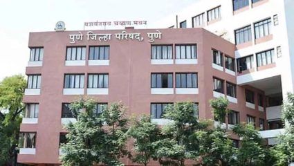 पुणे जिल्हा परिषदेच्या सभेतच तरुणीचा आत्महत्येचा प्रयत्न; अंगावर पेट्रोल ओतून घेतले अन्…