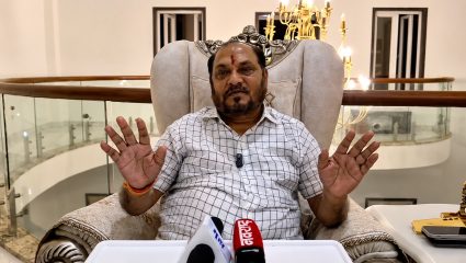 Ratnagiri Politics : ‘सुनील तटकरे स्वतःच्या बापाचे…’; रामदास कदमांच्या एका वक्तव्याने राजकीय वर्तुळात खळबळ