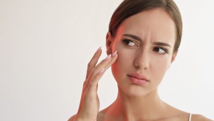Monsoon Skin Care: पावसाळ्यात स्किन डल झालीये? घरी तयार करा नैसर्गिक टोनर, चेहऱ्यावर येईल ग्लो