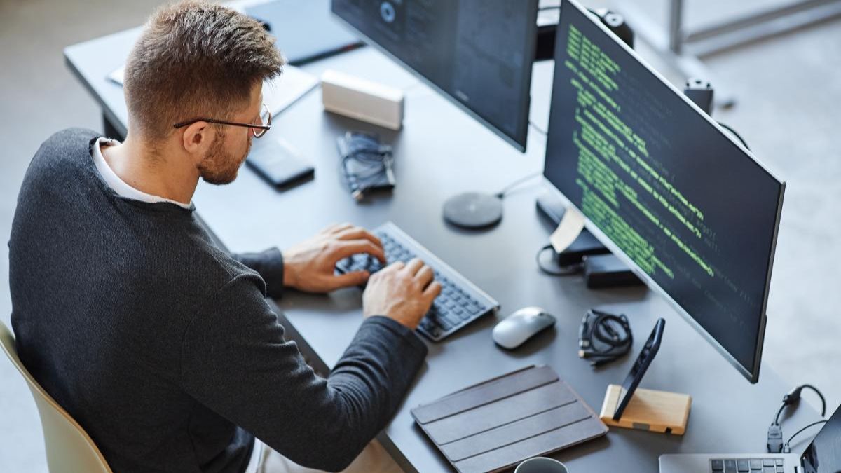 Tech Jobs Update: तंत्रज्ञान क्षेत्रात रोजगाराची मोठी लाट! २०३० पर्यंत भारतात १ लाख इंजिनिअर्सची भासणार गरज