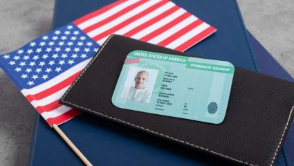 US Green Card: अमेरिकेत जाणाऱ्या भारतीयांना मोठा झटका! ग्रीन कार्डसाठी मोजावे लागणार तब्बल ९६ लाख रुपये; ट्रम्प सरकारचा नवा प्लॅन