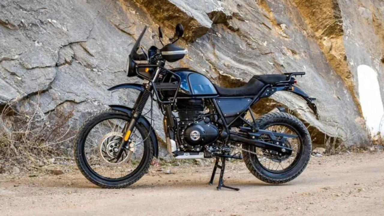 रॉयल एनफील्ड हिमालयन ४४० (Royal Enfield Himalayan 440) रॉयल एनफील्डची ही नवीन बाईक सप्टेंबर २०२६ मध्ये लाँच होईल. यात हिमालयन ४११ ची डिझाइन आणि स्क्रॅम ४४० ची तांत्रिक वैशिष्ट्ये व इंजिन पाहायला मिळेल. हिमालयन ४५० च्या तुलनेत ही बाईक अधिक परवडणाऱ्या किमतीत उपलब्ध होईल.