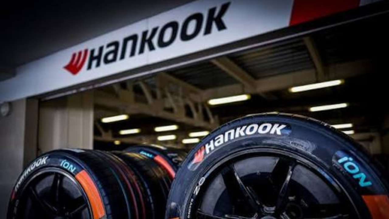 हँकूक (Hankook - दक्षिण कोरिया) दक्षिण कोरियाची ही कंपनी सध्या लक्झरी कार सेगमेंटमध्ये वेगाने पुढे येत आहे. Mercedes-Benz, BMW आणि Audi सारख्या ब्रँड्सच्या अनेक गाड्यांमध्ये हँकूक टायर्सचा कंपनी-फिटेड (OEM) वापर केला जातो.