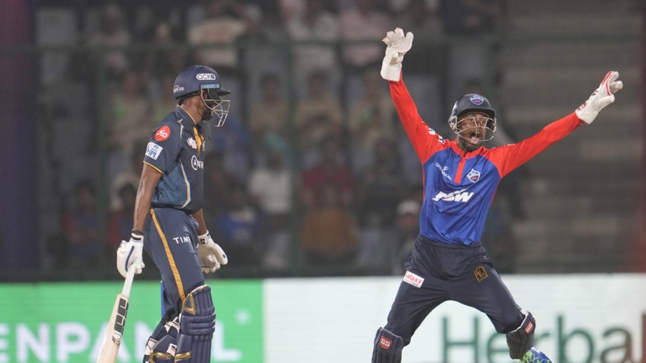 IPL Abhishek Porel Arrest: लग्नाचे आश्वासन देऊन बलात्कार अन् खासगी व्हिडीओ…; आयपीएल क्रिकेटपटू अभिषेक पोरेल पोलिसांच्या ताब्यात