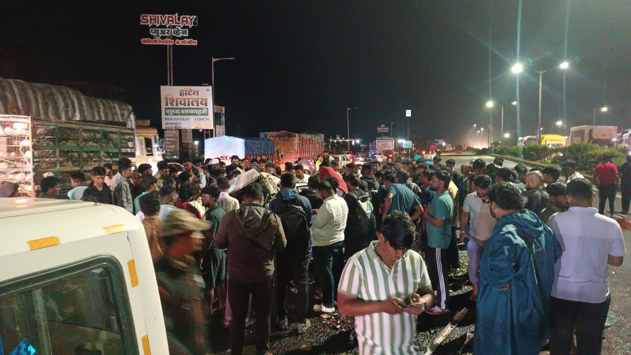 महाबळेश्वरच्या सहलीला निघालेल्या मित्रांवर काळाचा घाला; शिरवळजवळ भीषण अपघातात चौघांचा मृत्यू