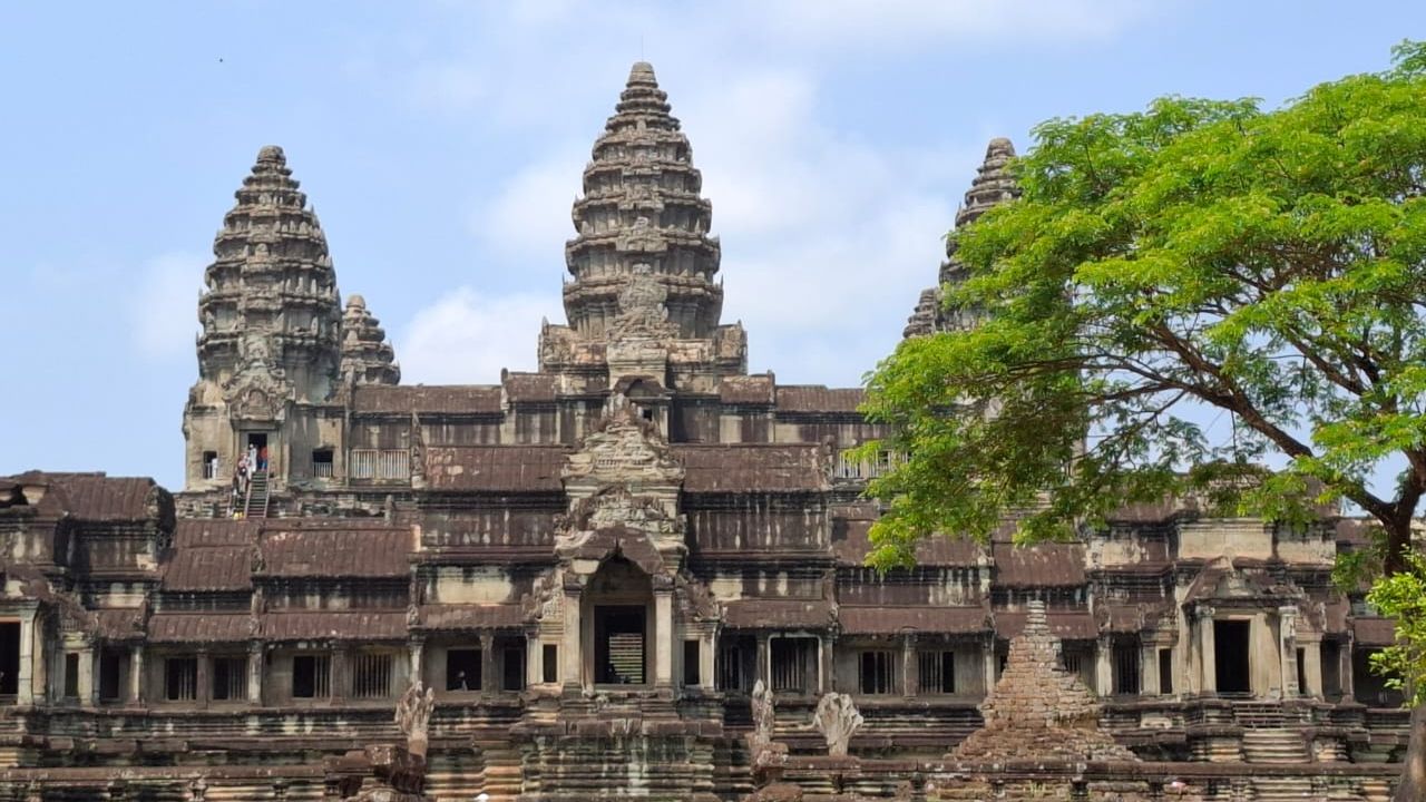 Angkor Wat: भगवान विष्णूंना समर्पित जगातील सर्वात विशाल मंदिर; काय आहे त्याचे धार्मिक महत्त्व