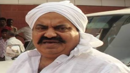 Atiq Ahmed: एकामागोमाग एक संकटे; माफिया डॉन अतीक अहमदचा धाकटा मुलगा ठार, कसं उद्ध्वस्त झालं संपूर्ण कुटुंब?