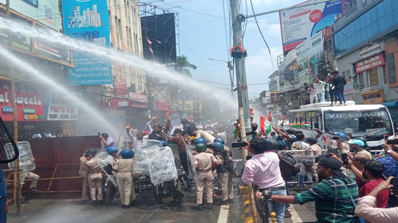 BPSC Students Protest: पाटण्यात BPSC अभ्यर्थी रस्त्यावर; 15 विद्यार्थी संघटनांचा मोर्चा, पेपर लीकच्या चौकशीसह फेरपरीक्षेची मागणी