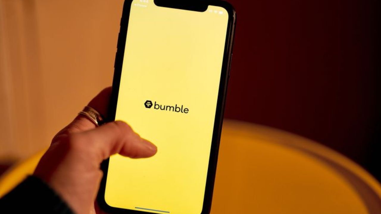 Bumble ने बदलला डेटिंगचा मोठा नियम! आता मॅचनंतर महिला नाही तर पुरुषही करू शकणार पहिला मेसेज, जाणून घ्या सविस्तर