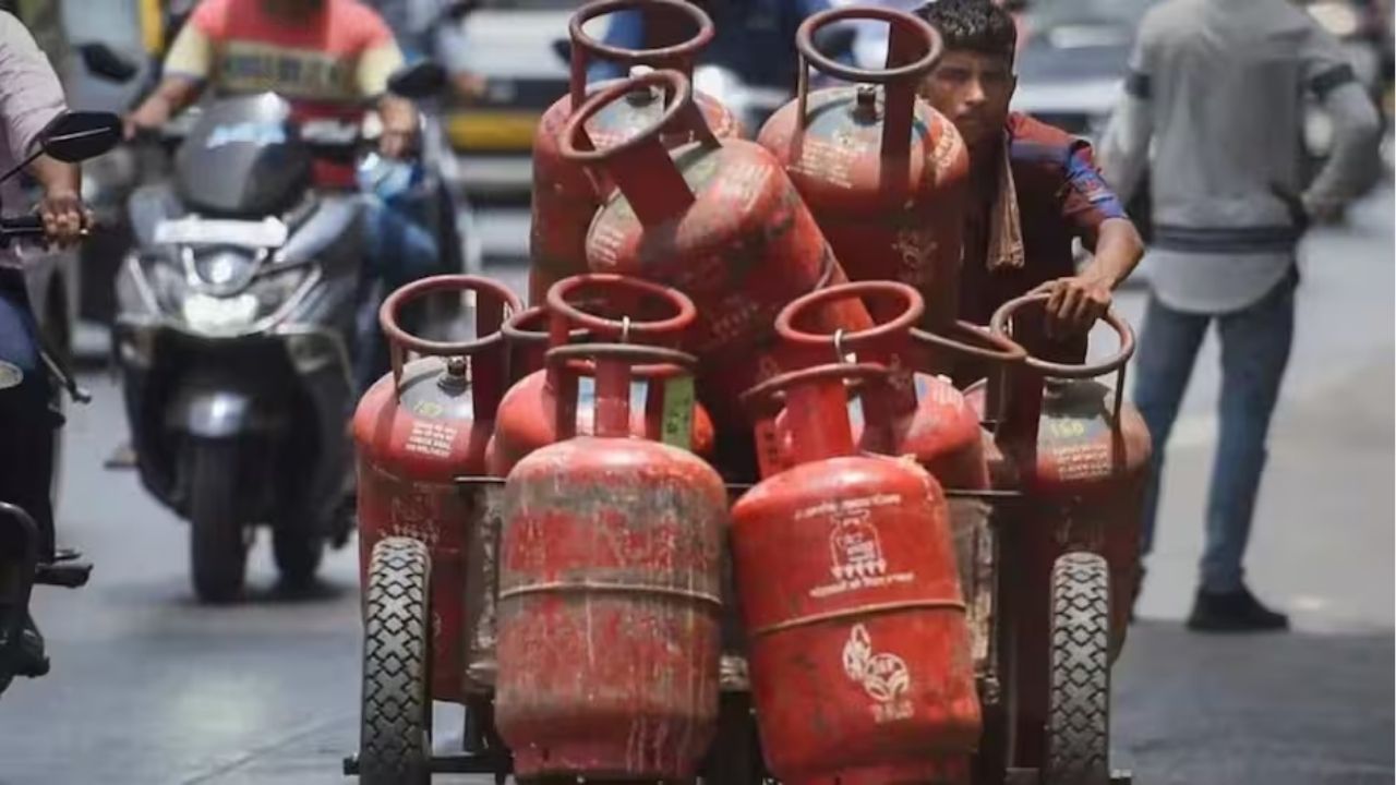 LPG Price Today: महाराष्ट्रात गॅस सिलेंडरचे दर काय? मुंबई-पुण्यासह पाहा Rate