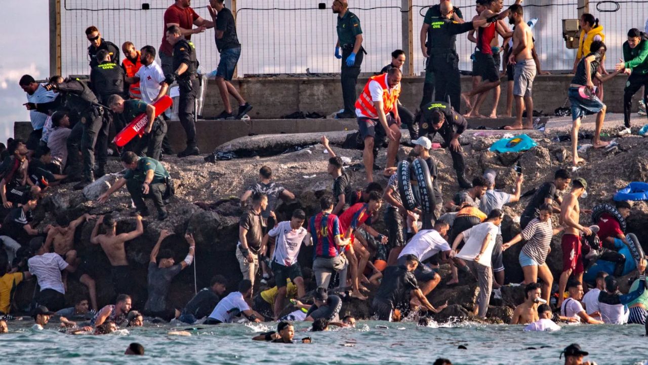 Spain Migrant: ‘घरे लुटली, रस्ते पेटवले’, सर्वोच्च न्यायालयाचा एक निर्णय पडला महागात; स्थलांतरितांच्या हिंसाचाराने स्पेन हादरला