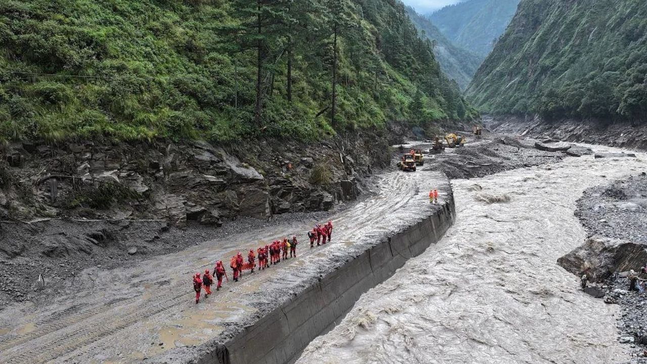 China: नेपाळ-तिबेट सीमेवर 676 जणांचा बळी; चीनकडून पुराचे VIRAL VIDEO डिलीट, माहितीवर कडक सेन्सॉरशिप