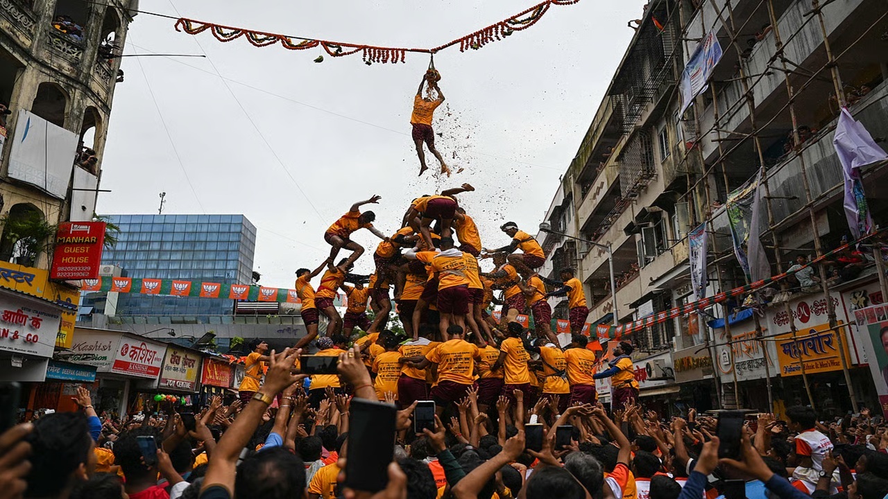 Dahi Handi 2026: दहीहंडी उत्सवात सहभागी गोविंदांना मोठा दिलासा; उपचारांसाठी १ लाखांपर्यंत आर्थिक मदत