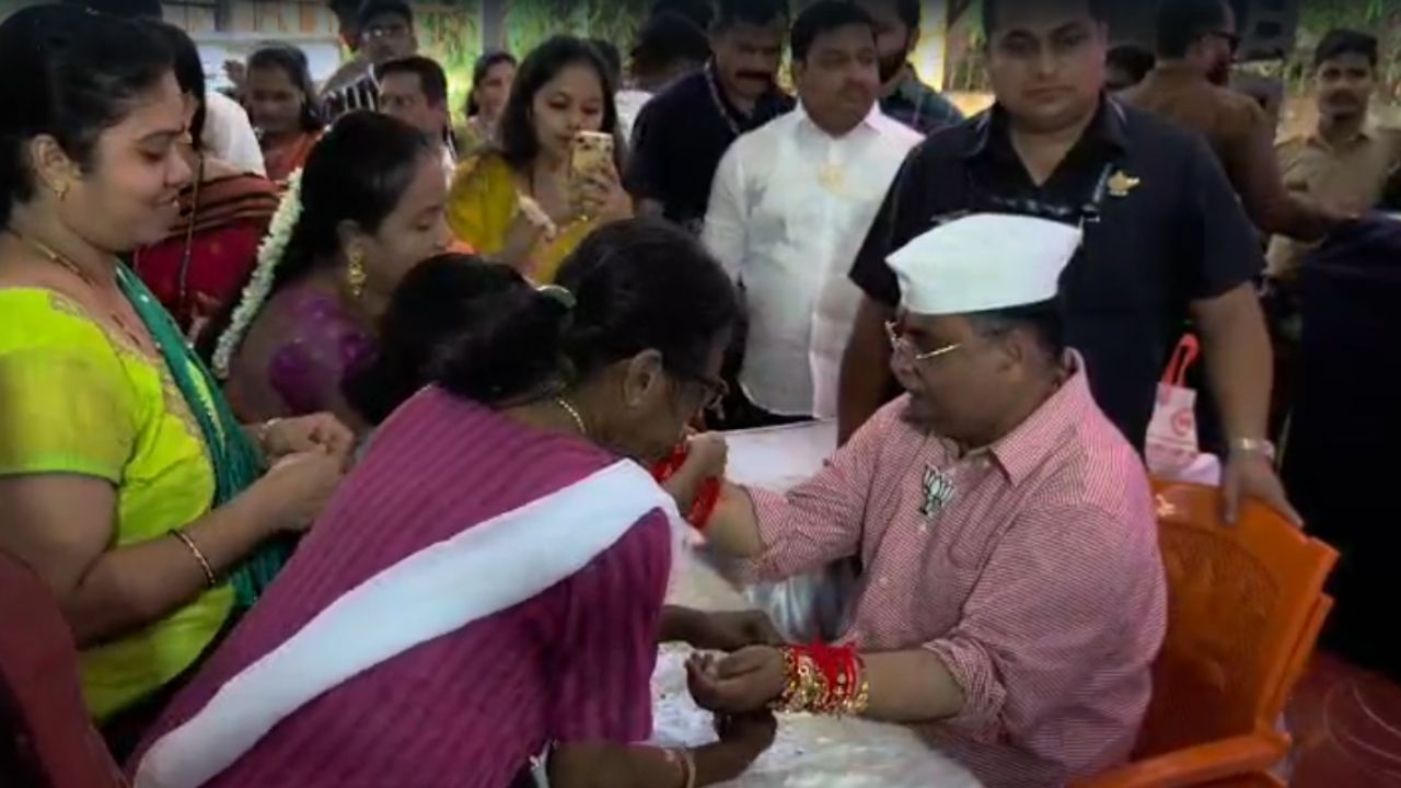 Dombivli News: डोंबिवलीत रक्षाबंधनाचा उत्साह; शेकडो भगिनींनी रविंद्र चव्हाण यांच्या हातावर बांधली राखी