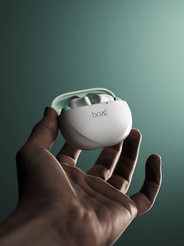 पावसात Earbuds भिजले? लगेच करा हे उपाय