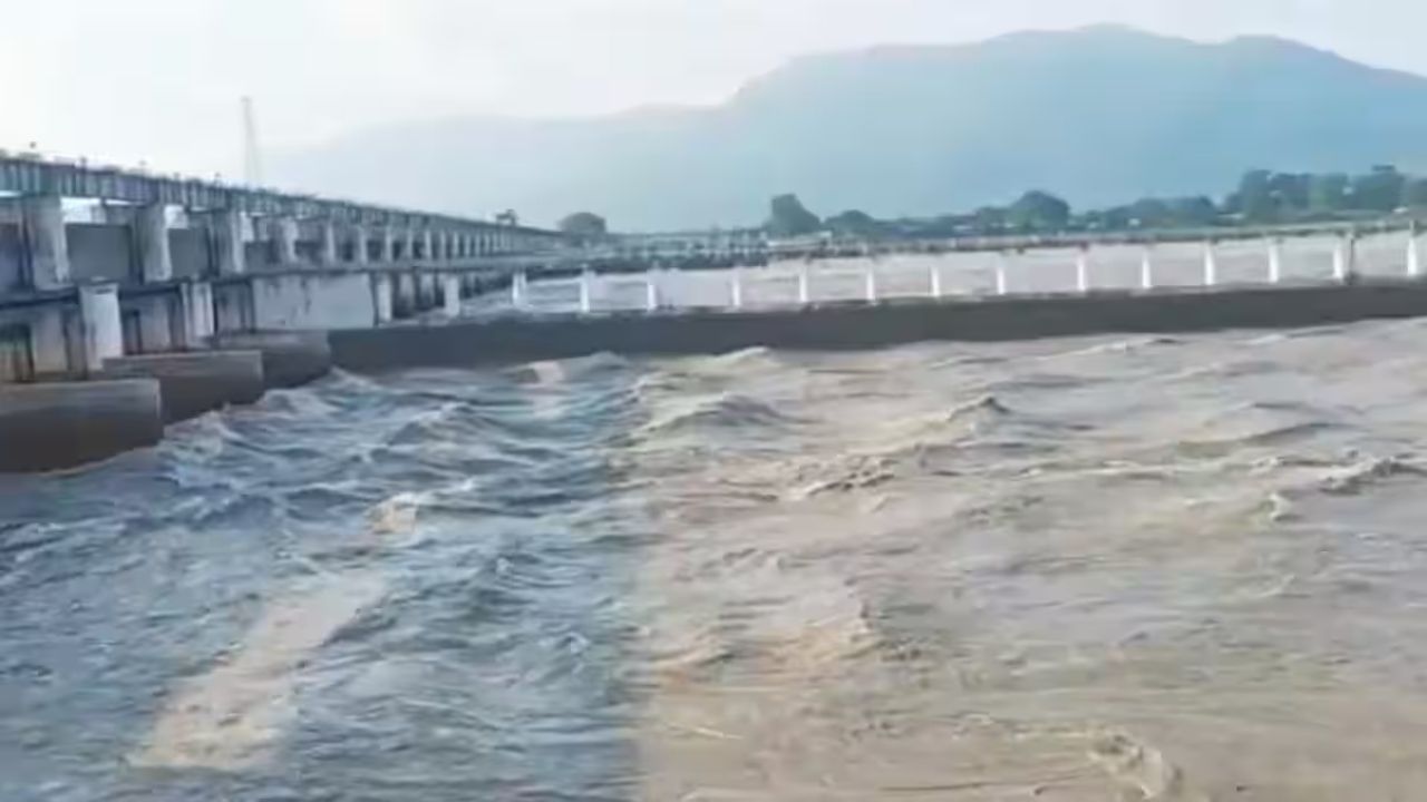 Nepal Flood: नेपाळ जलप्रलयामुळे बिहारमध्ये सतर्कतेचा इशारा; गंडक, कोसी धरणांचे दरवाजे उघडले, 5 जिल्ह्यांमध्ये 24 तास हाय अलर्ट