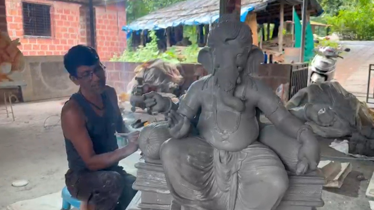 Ganesh Murti Price Hike: यंदा ‘गणपती बाप्पा’ महागणार! वाहतूक, रंग आणि मजुरी वाढल्याने मूर्ती महागल्या