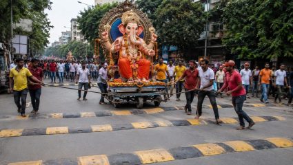 Ganeshotsav 2026: श्री मिरवणूक मार्गावर २० स्पीड ब्रेकरचे विघ्न; ‘विटंबना झाल्यास जागेवरच प्रतिष्ठापना’ करण्याचा इशारा